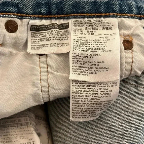 Levis 501 women’s Denim Shorts Raw Distressed Size 29 Button Fly - Picture 5 of 8